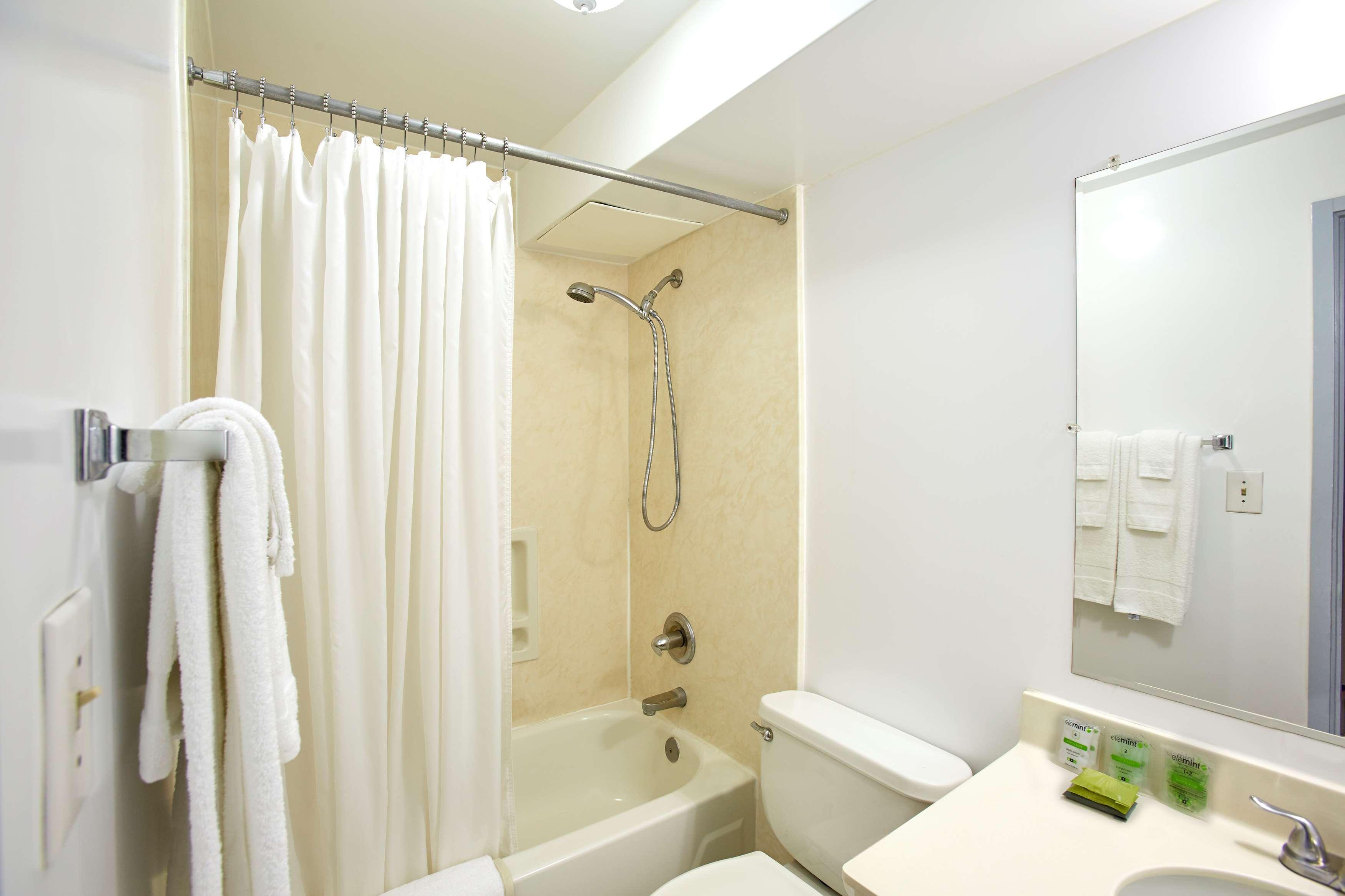 Ewa Hotel Waikiki Гонолулу Экстерьер фото