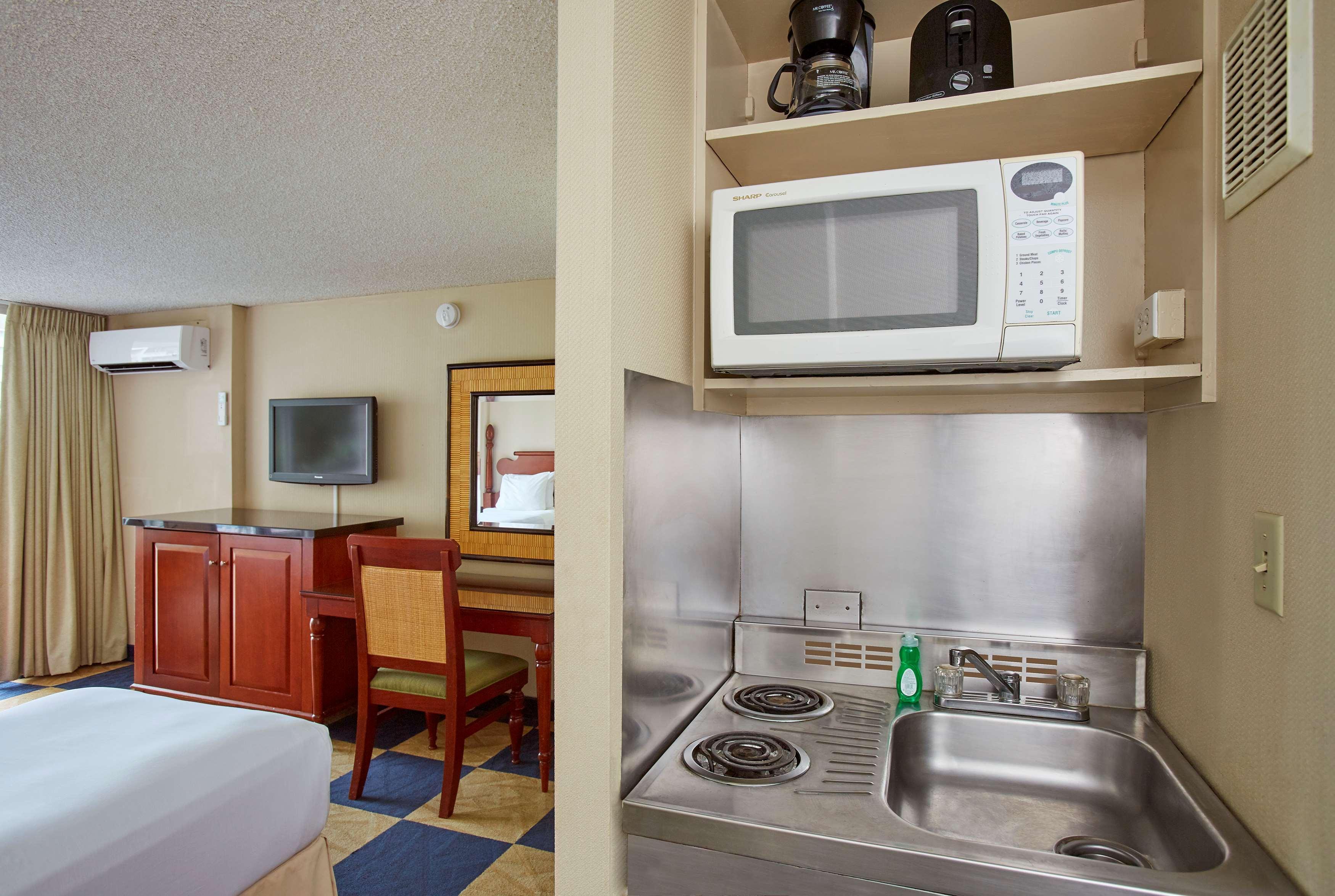Ewa Hotel Waikiki Гонолулу Экстерьер фото