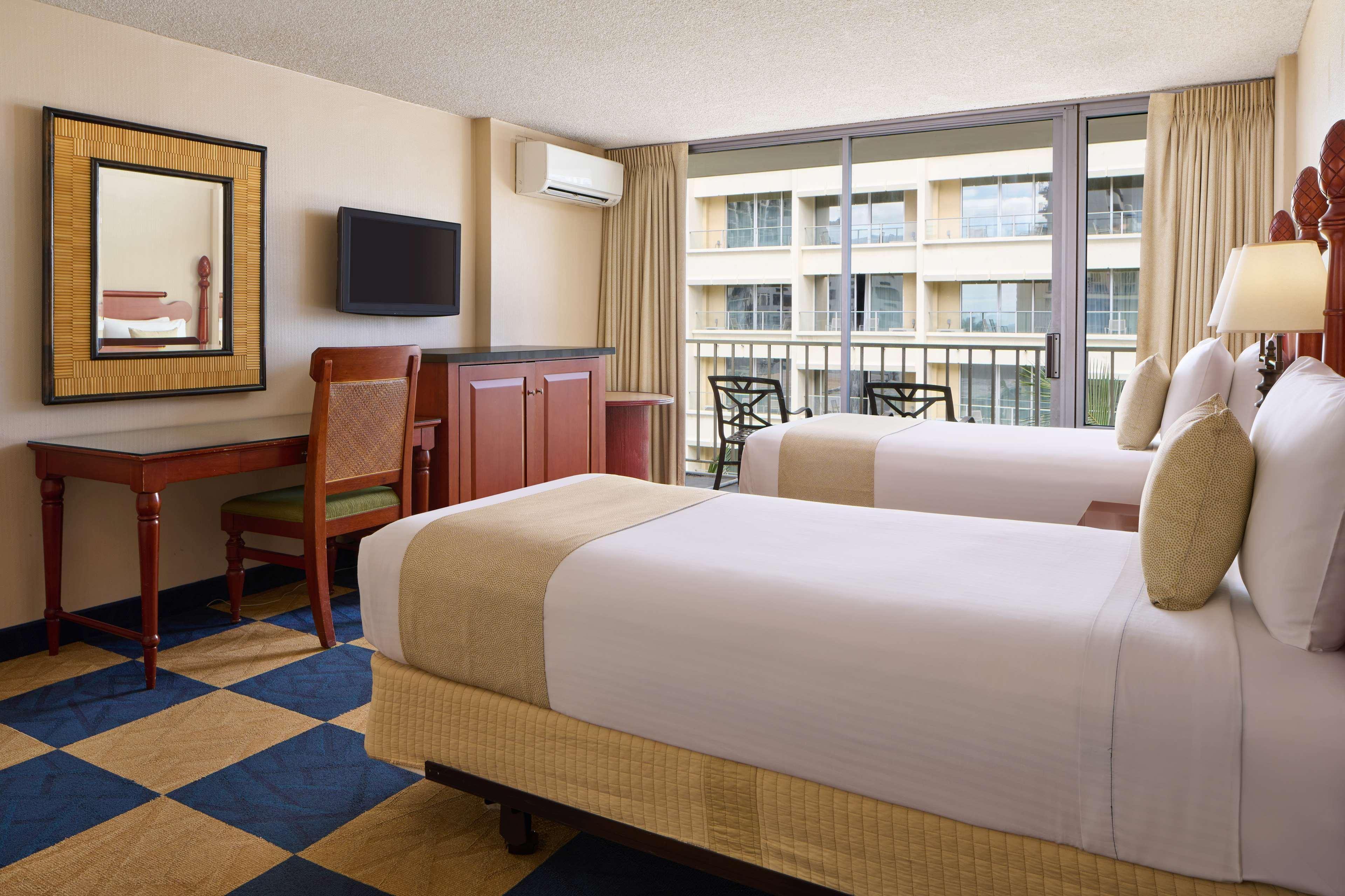 Ewa Hotel Waikiki Гонолулу Экстерьер фото