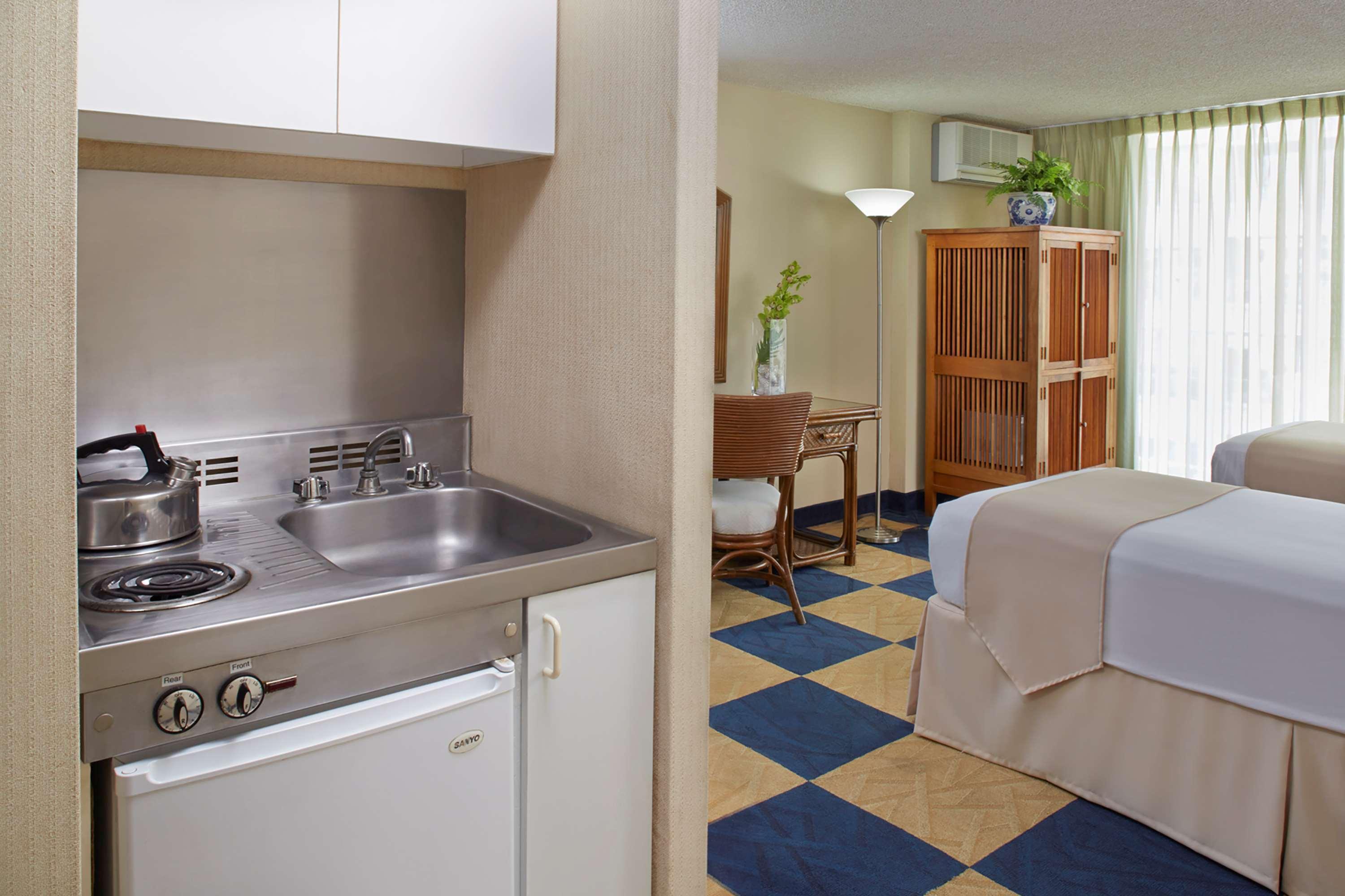 Ewa Hotel Waikiki Гонолулу Экстерьер фото