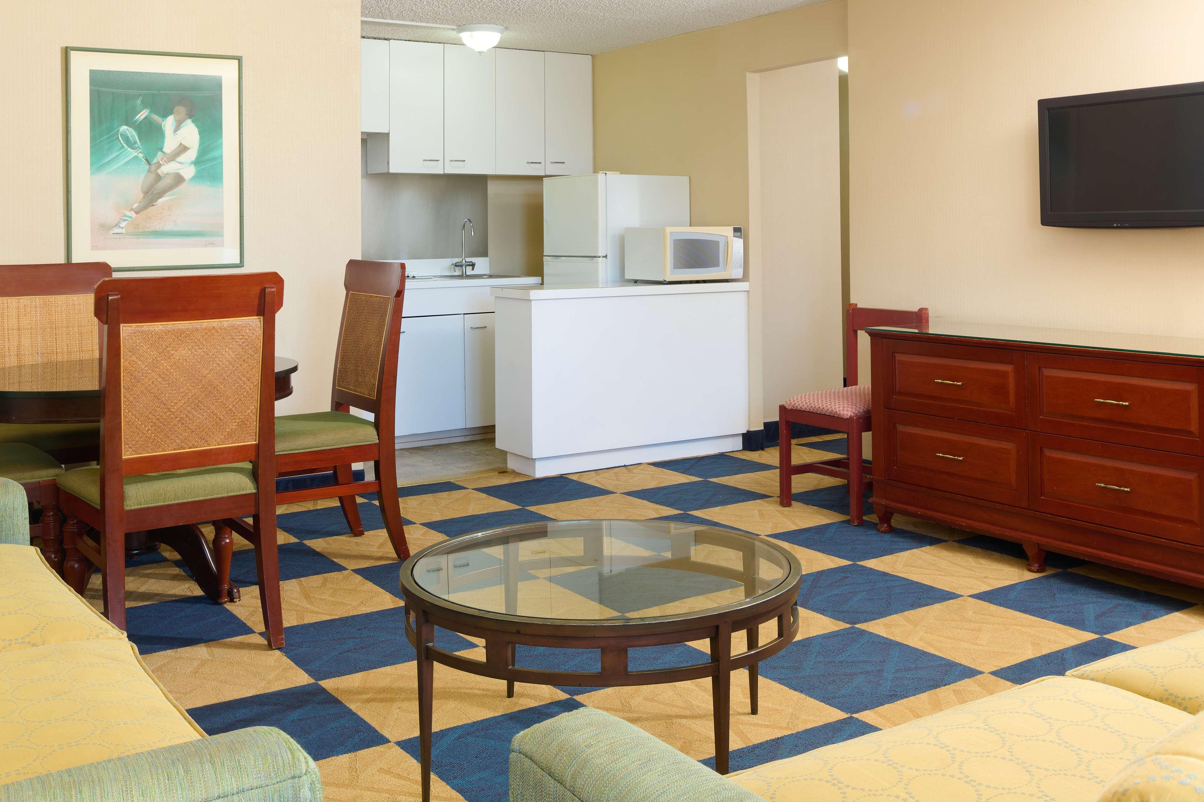 Ewa Hotel Waikiki Гонолулу Экстерьер фото