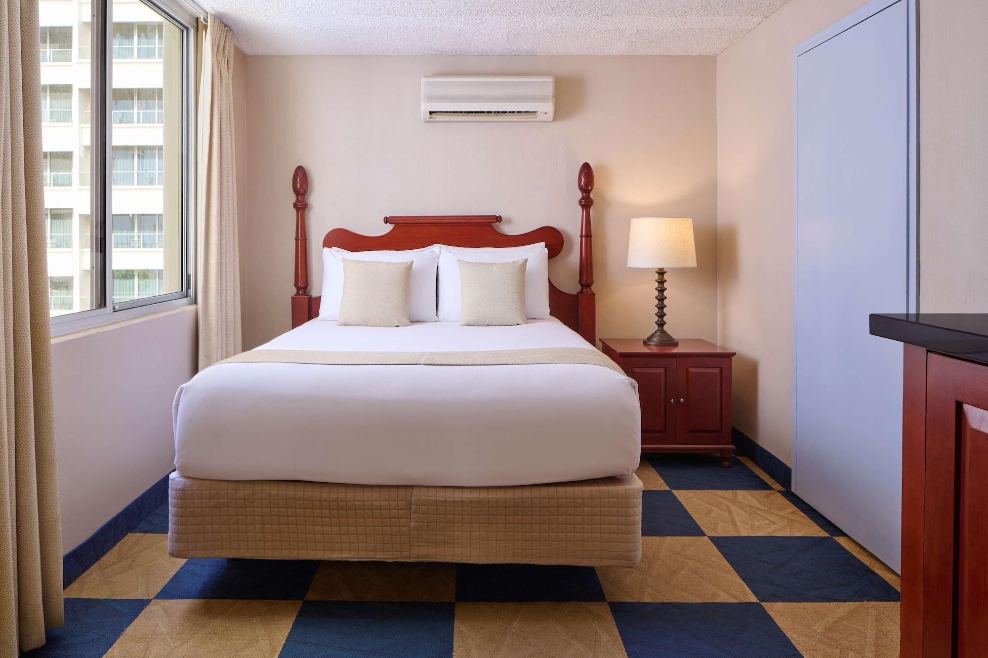 Ewa Hotel Waikiki Гонолулу Экстерьер фото
