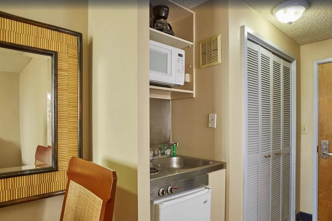 Ewa Hotel Waikiki Гонолулу Экстерьер фото