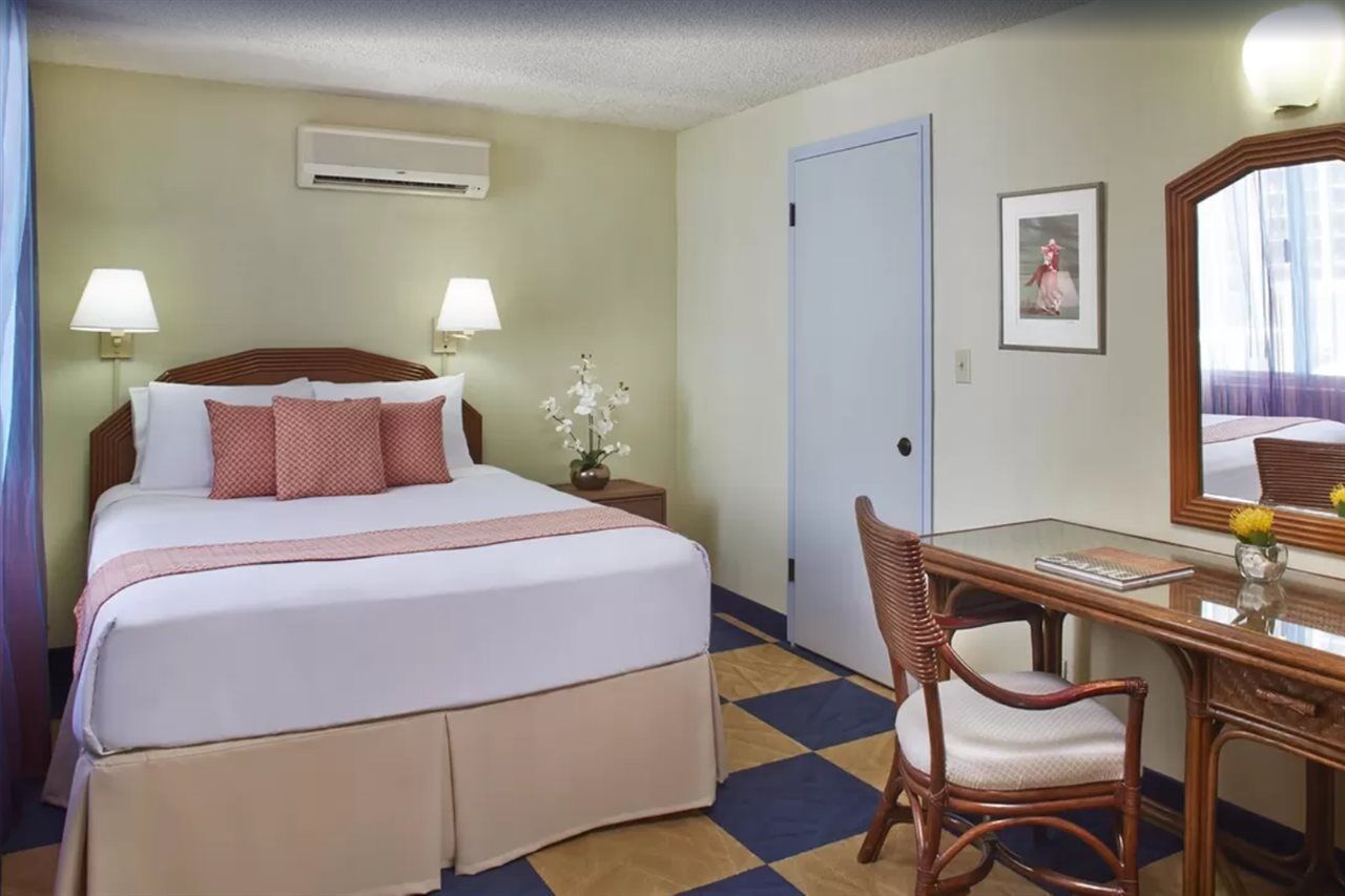Ewa Hotel Waikiki Гонолулу Экстерьер фото